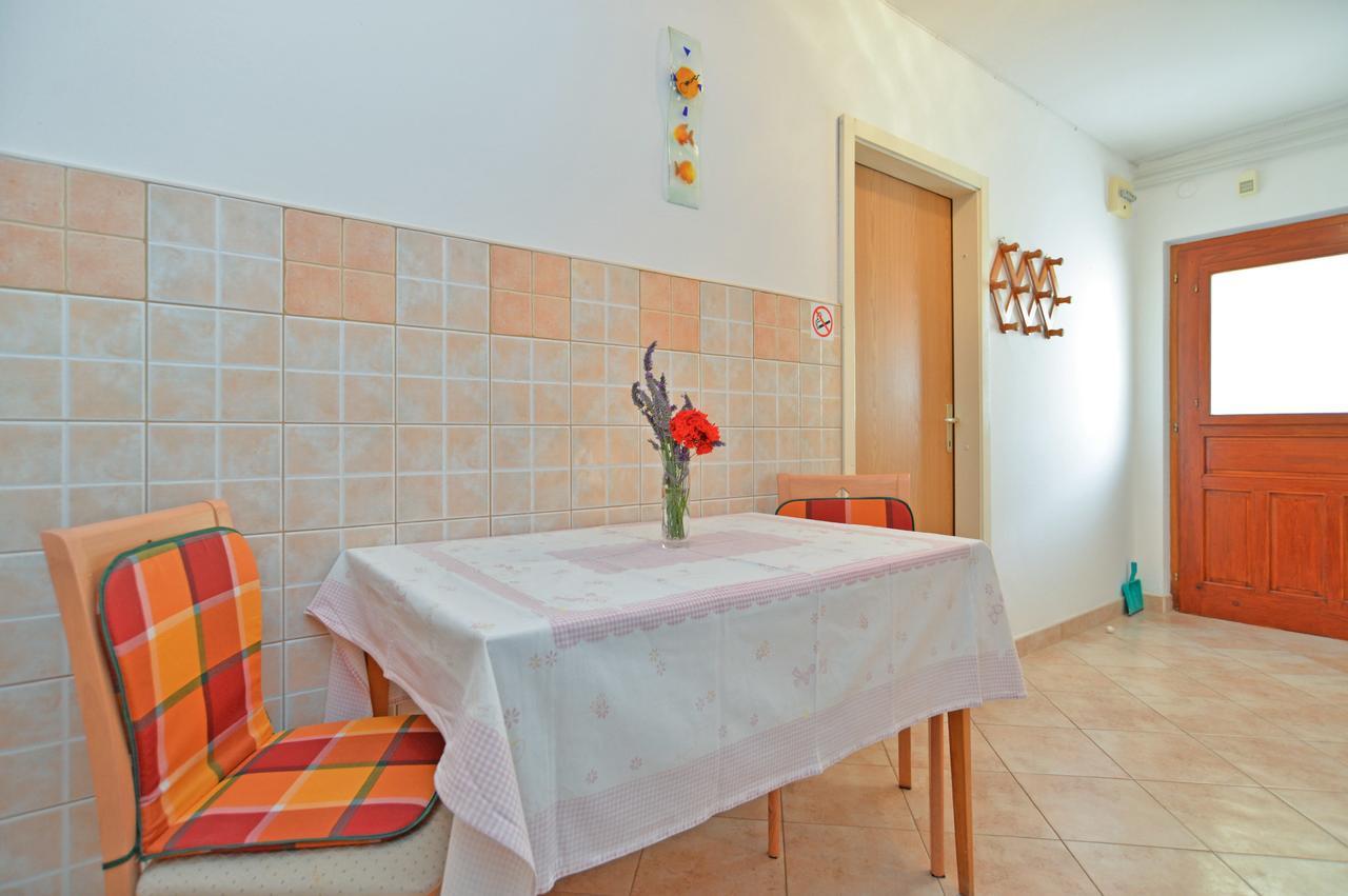 Apartment & Room Tanja 1552 พูลา ภายนอก รูปภาพ