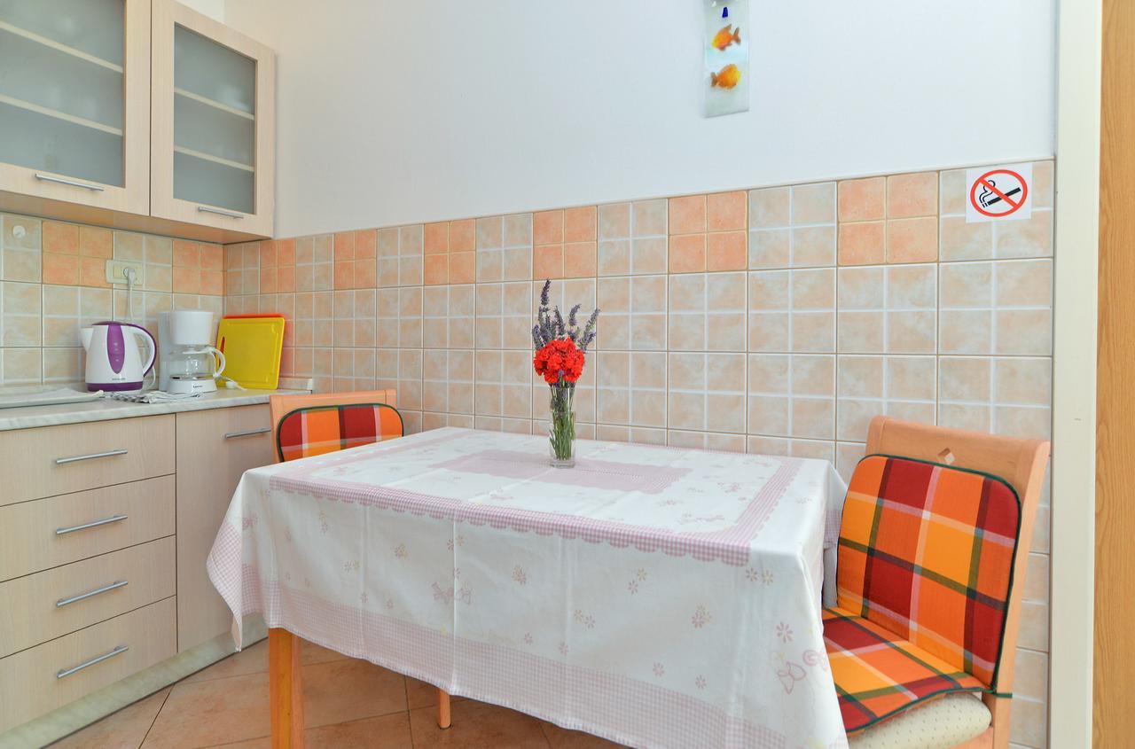 Apartment & Room Tanja 1552 พูลา ภายนอก รูปภาพ