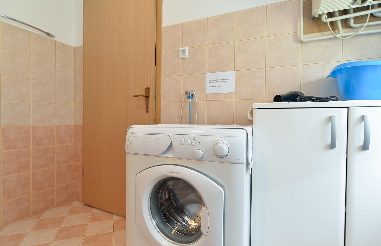 Apartment & Room Tanja 1552 พูลา ภายนอก รูปภาพ