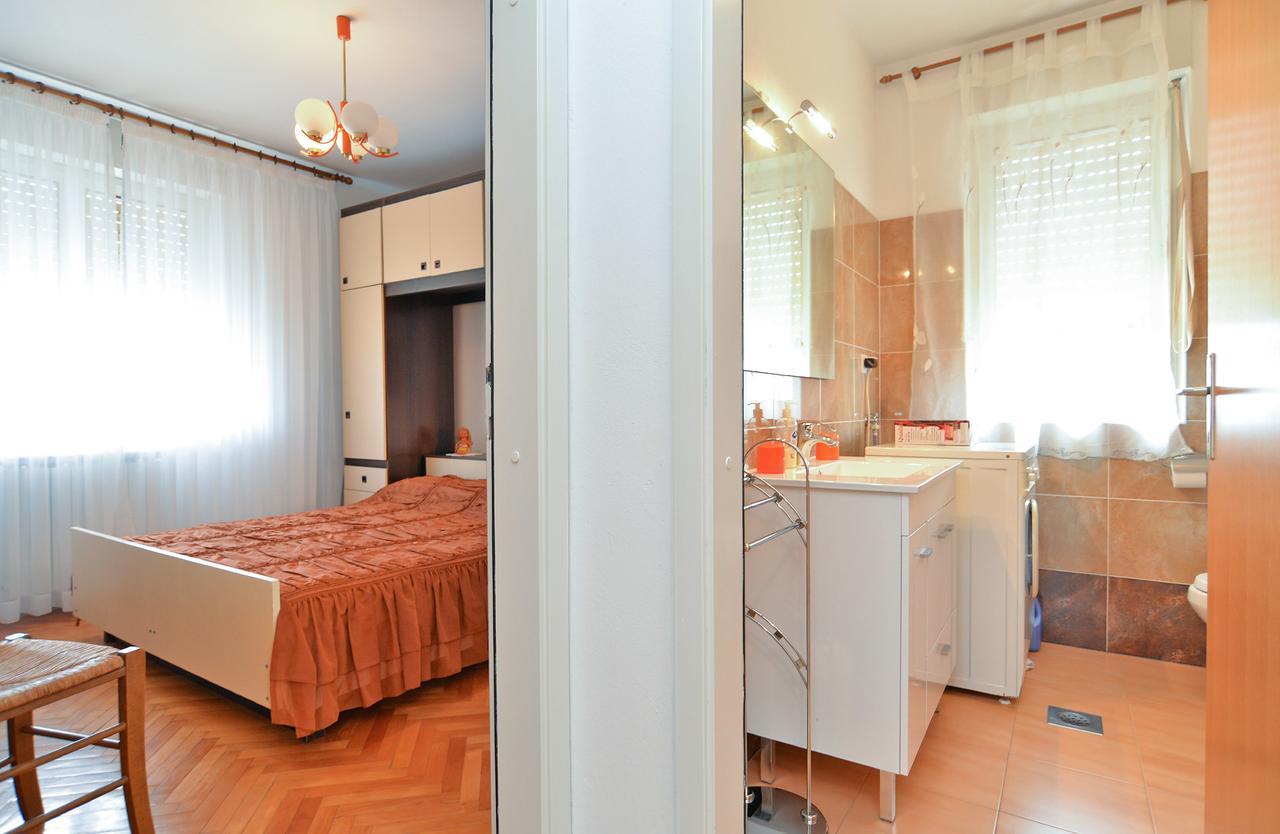 Apartment & Room Tanja 1552 พูลา ภายนอก รูปภาพ