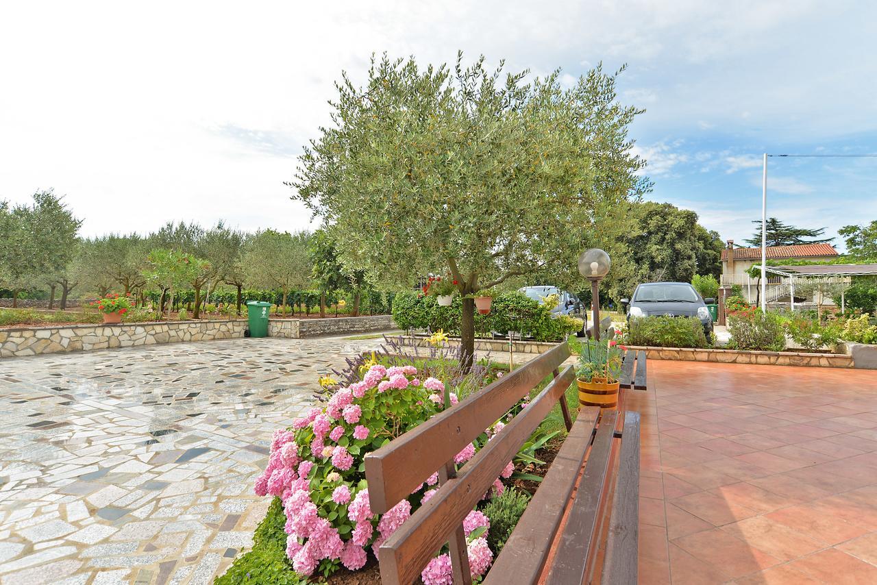 Apartment & Room Tanja 1552 พูลา ภายนอก รูปภาพ
