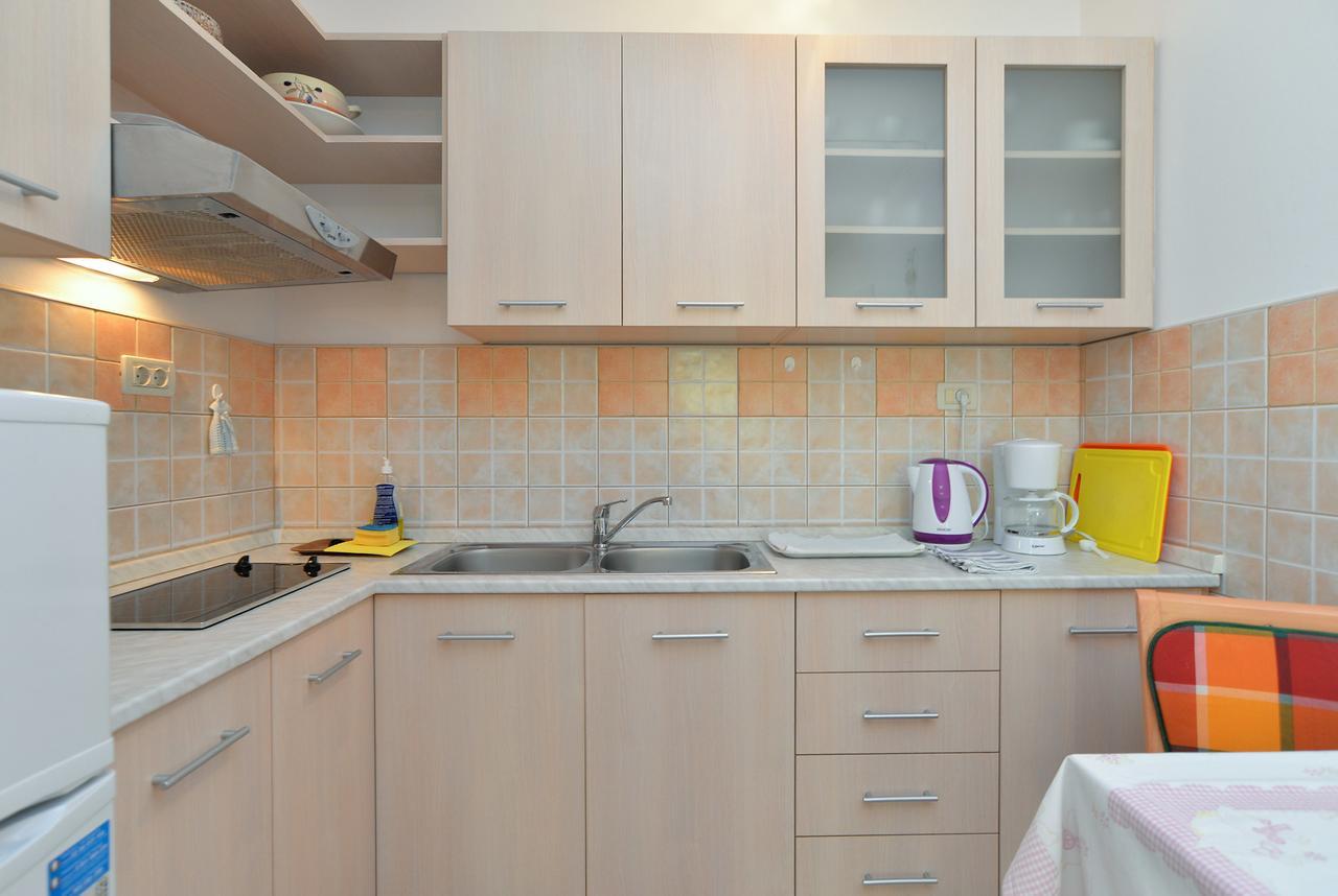 Apartment & Room Tanja 1552 พูลา ภายนอก รูปภาพ