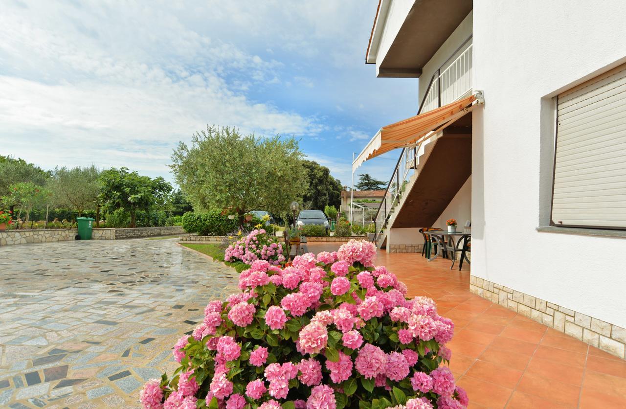 Apartment & Room Tanja 1552 พูลา ภายนอก รูปภาพ